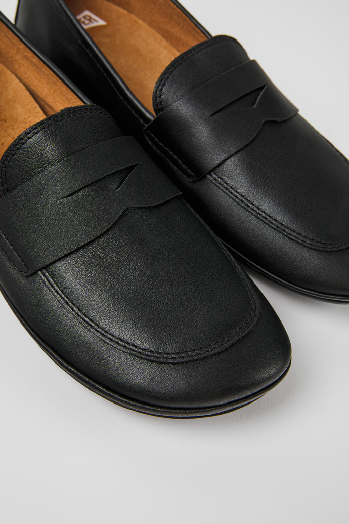 Black Women's Camper Right Loafers | K201421-007