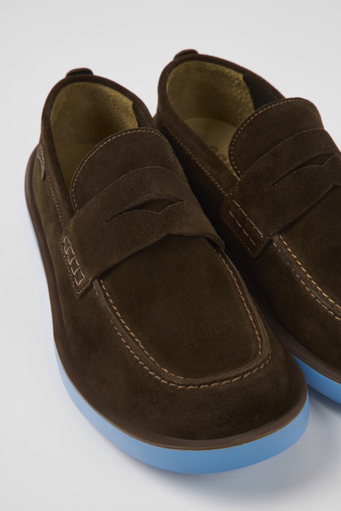 Brown Men's Camper Wagon Loafers | K100889-001