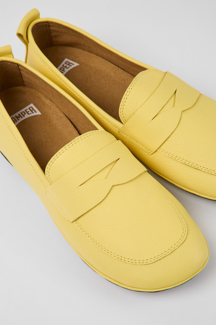 Yellow Women's Camper Right Loafers | K201421-006