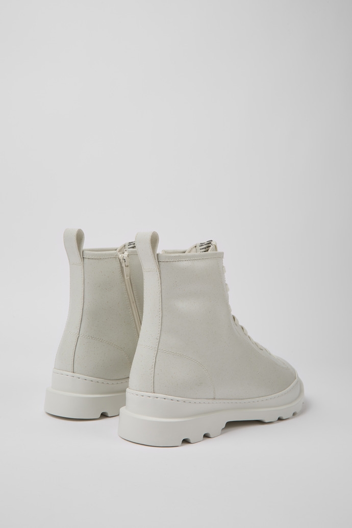 White Men's Camper Brutus Ankle Boots | K300245-025